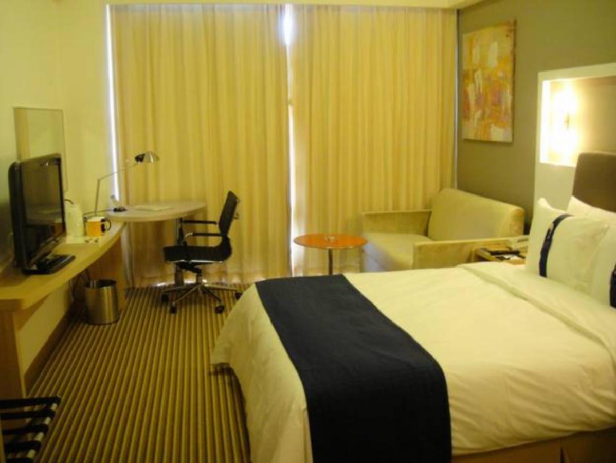 Holiday Inn Express Shanghai Nanhuizui Экстерьер фото