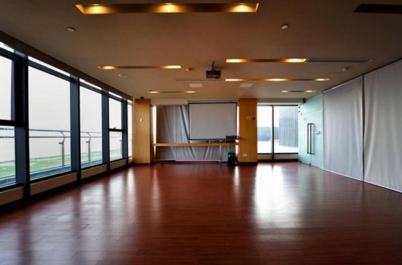 Holiday Inn Express Shanghai Nanhuizui Экстерьер фото