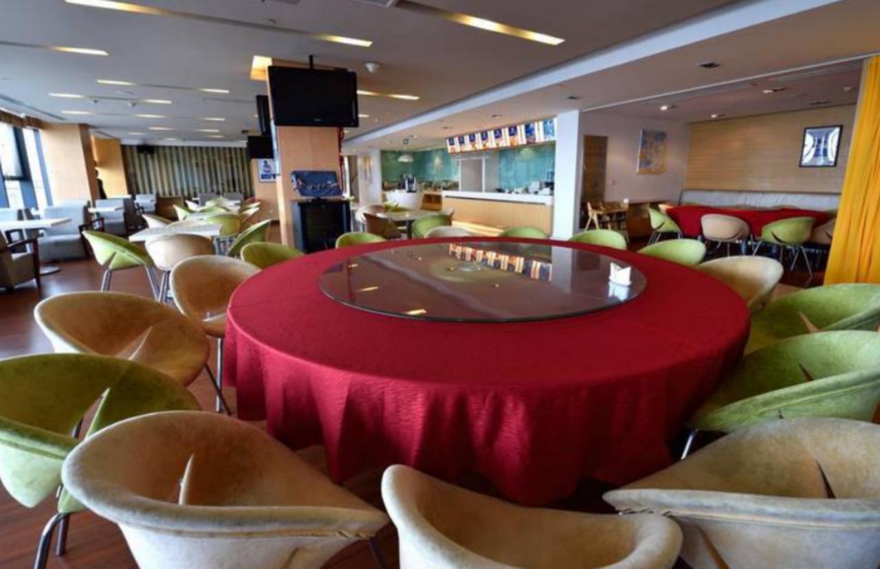 Holiday Inn Express Shanghai Nanhuizui Экстерьер фото