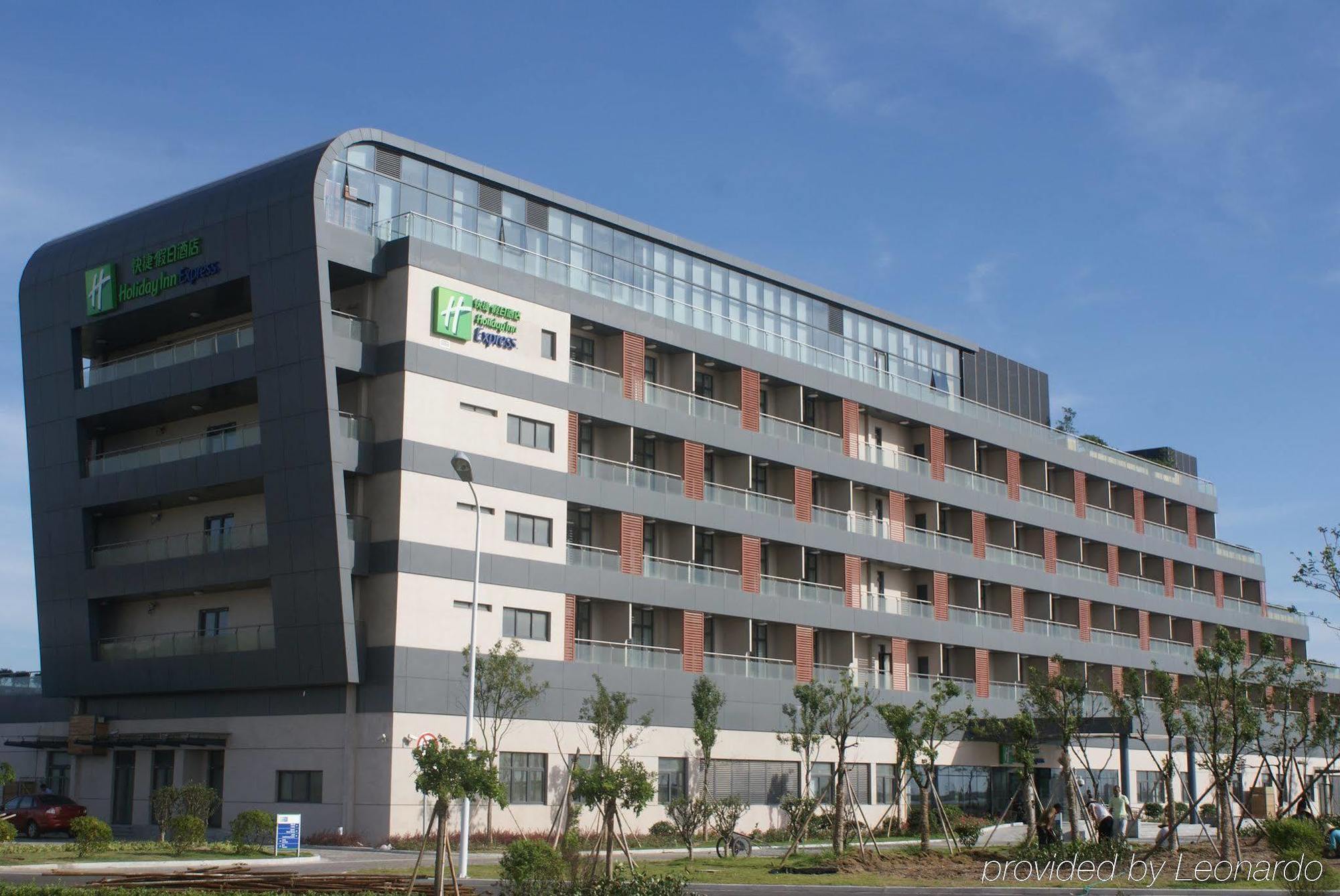 Holiday Inn Express Shanghai Nanhuizui Экстерьер фото