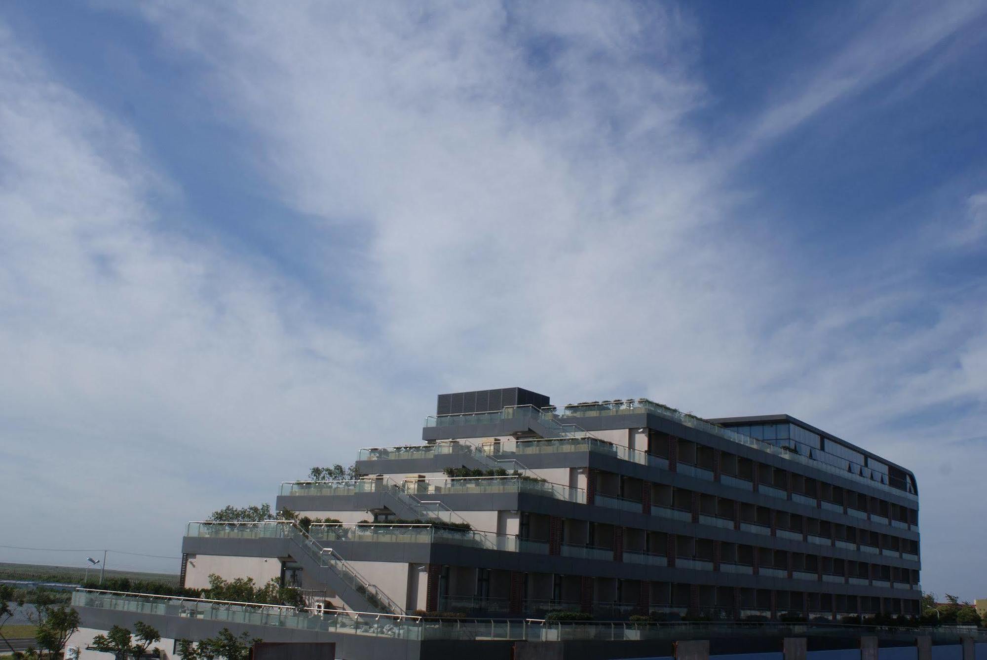 Holiday Inn Express Shanghai Nanhuizui Экстерьер фото