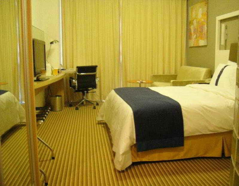 Holiday Inn Express Shanghai Nanhuizui Экстерьер фото